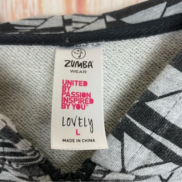 Zumba Thunderin Gray Cold Shoulder Zip Up Hoodie Sweatshirt (L) - Picture 15 of 16
